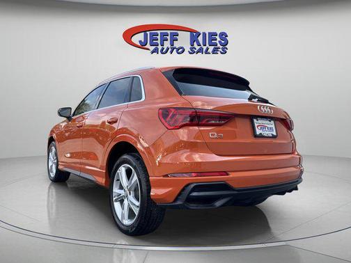 2020 Audi Q3 45 S line Prestige