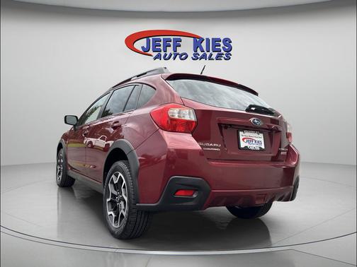 Crystal White Pearl 2018 Subaru Crosstrek 2.0i Limited