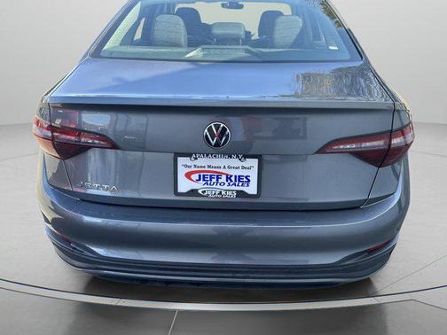 Platinum Gray Metallic 2024 Volkswagen Jetta 1.5T S