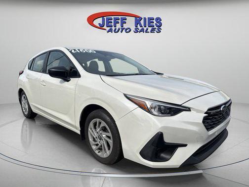 Crystal White Pearl 2024 Subaru Impreza Base