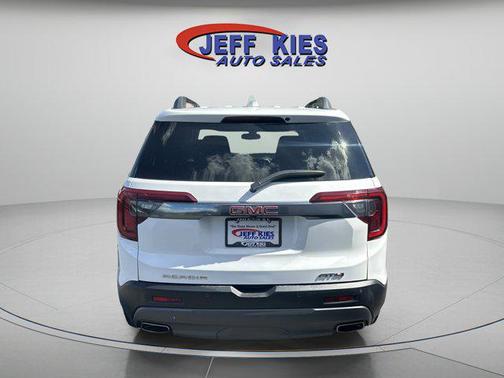 2022 GMC Acadia AWD AT4