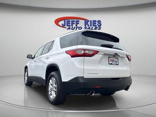 2021 Chevrolet Traverse LT Cloth