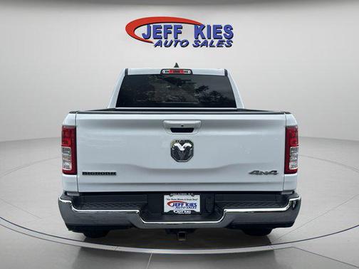 Bright White Clearcoat 2021 RAM 1500 Big Horn/Lone Star