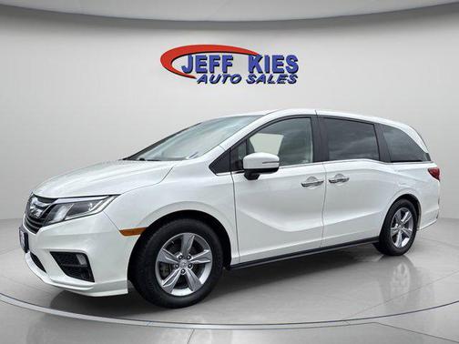 White Diamond Pearl 2018 Honda Odyssey EX-L