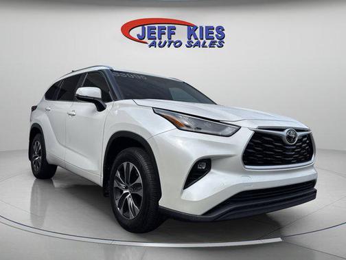 2021 Toyota Highlander XLE