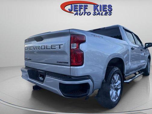 2021 Chevrolet Silverado 1500 Custom