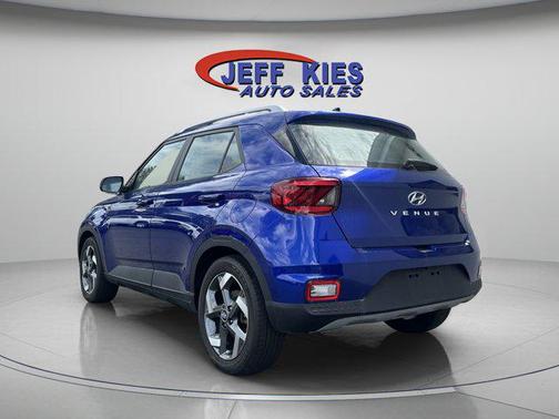 2022 Hyundai VENUE SEL