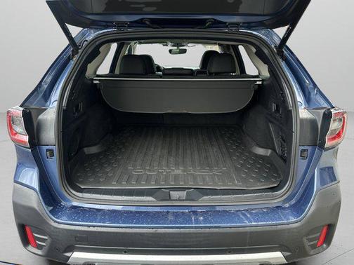 2022 Subaru Outback Limited XT