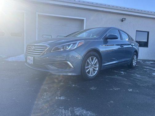 2017 Hyundai SONATA SE
