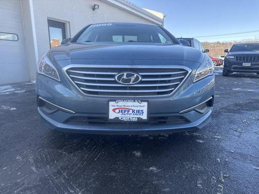 2017 Hyundai SONATA SE