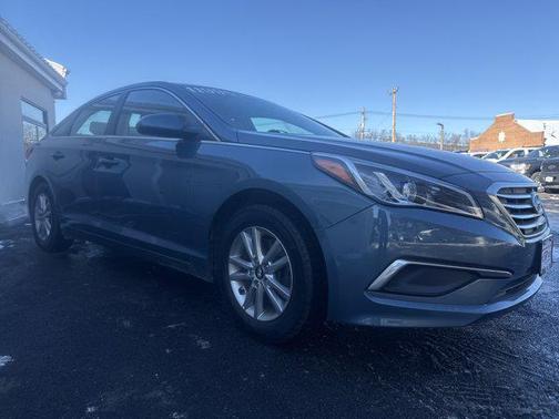 2017 Hyundai SONATA SE