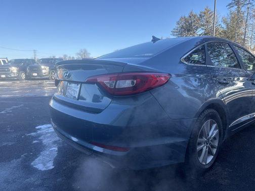 2017 Hyundai SONATA SE