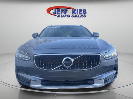 2020 Volvo V90 Cross Country T6