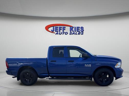 Blue Streak Pearlcoat 2018 RAM 1500 Express