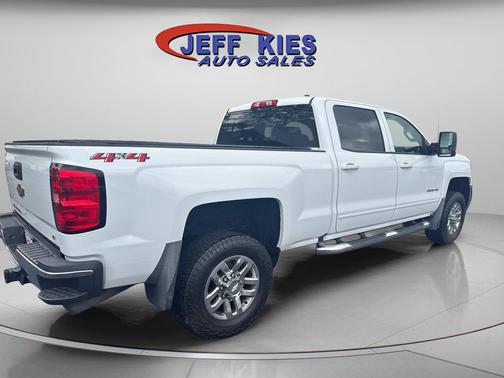 Summit White 2018 Chevrolet Silverado 2500 LT