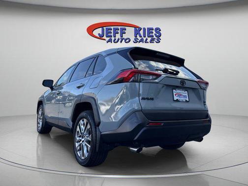 2020 Toyota RAV4 XLE Premium