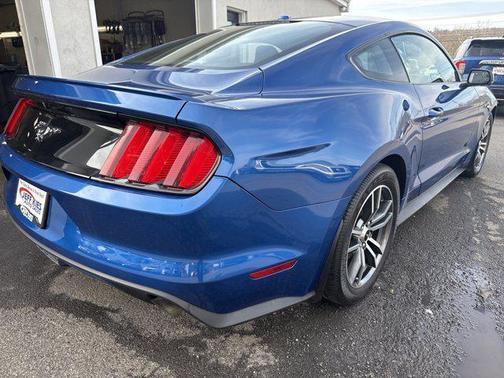 2017 Ford Mustang EcoBoost Premium