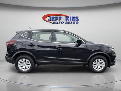 Magnetic Black Pearl 2020 Nissan Rogue Sport S
