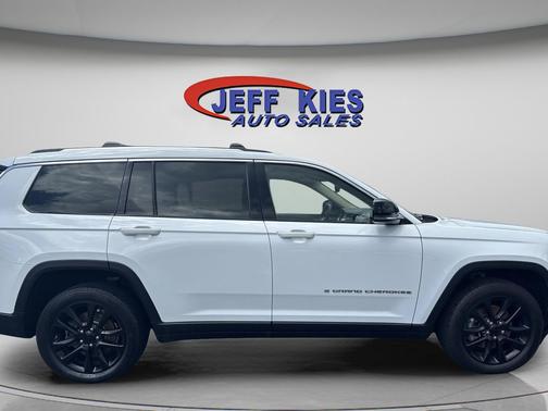 Bright White Clearcoat 2021 Jeep Grand Cherokee L Limited