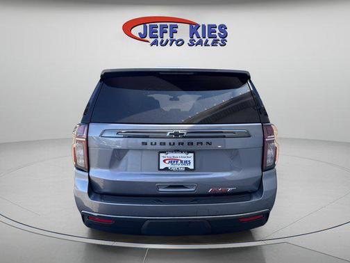 2022 Chevrolet Suburban RST