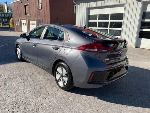 2018 Hyundai IONIQ Hybrid Blue
