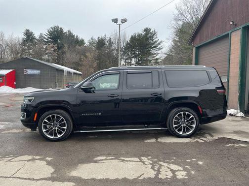 2023 Jeep Wagoneer L Series III 4x4