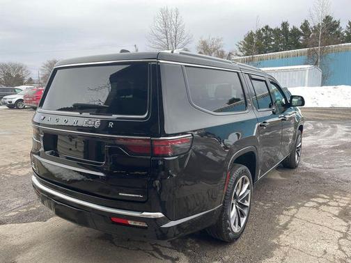 2023 Jeep Wagoneer L Series III 4x4
