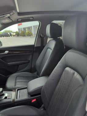 Brilliant Black 2020 Audi Q5 45 Premium