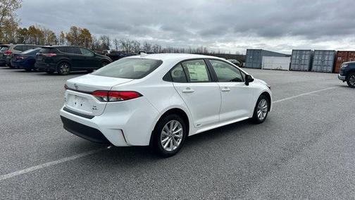 2026 Toyota Corolla Hybrid LE