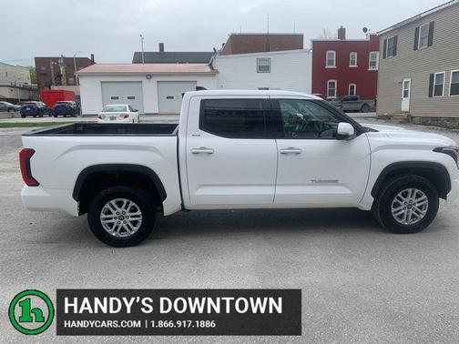 White 2022 Toyota Tundra SR5
