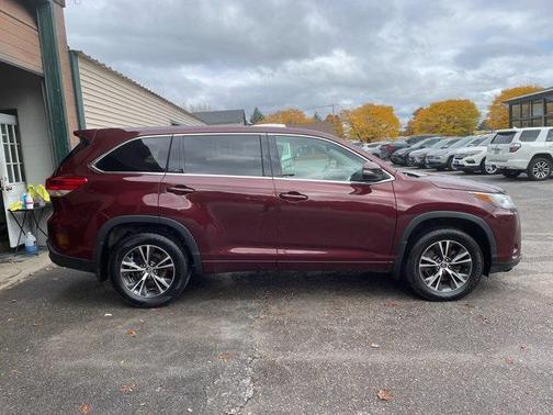 2018 Toyota Highlander LE