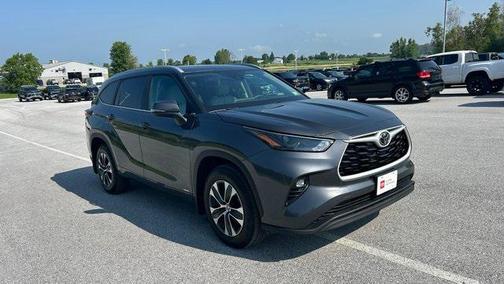 2025 Toyota Highlander Hybrid XLE