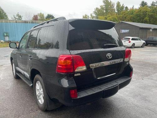 2015 Toyota Land Cruiser Base