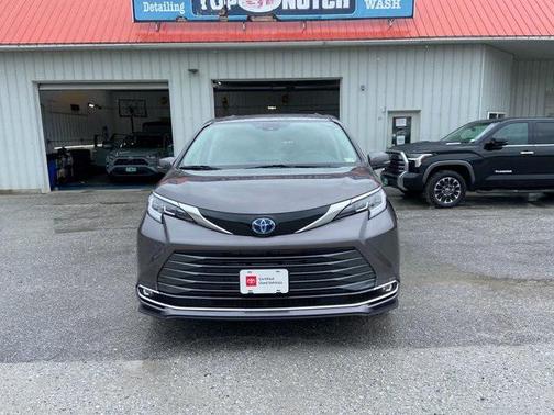 2024 Toyota Sienna Limited 7-Passenger