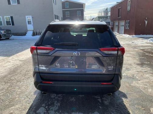 2020 Toyota RAV4 XLE