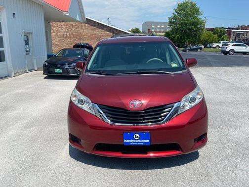 2014 Toyota Sienna LE