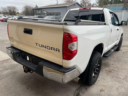 2017 Toyota Tundra SR5