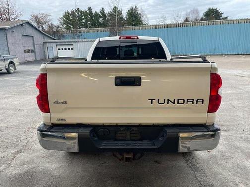 2017 Toyota Tundra SR5