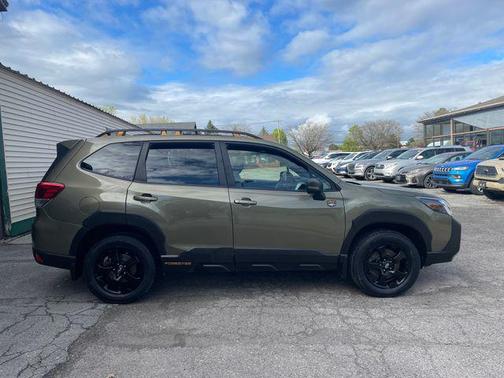 Autumn Green Metallic 2024 Subaru Forester Wilderness