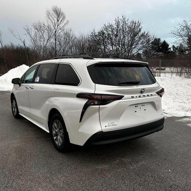 2026 Toyota Sienna XLE