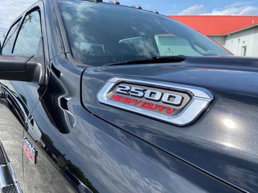 2020 RAM 2500 Tradesman Crew Cab 4X4 6'4' Box