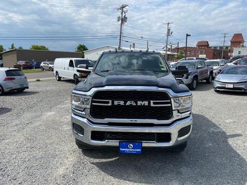 2020 RAM 2500 Tradesman Crew Cab 4X4 6'4' Box