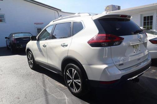 Pearl White Tricoat 2020 Nissan Rogue SV