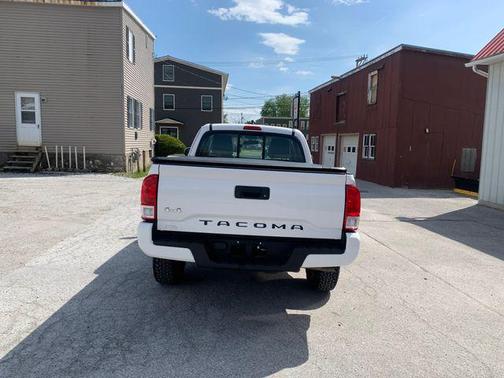 Super White 2017 Toyota Tacoma SR