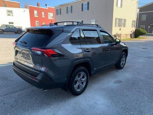 2022 Toyota RAV4 Hybrid LE