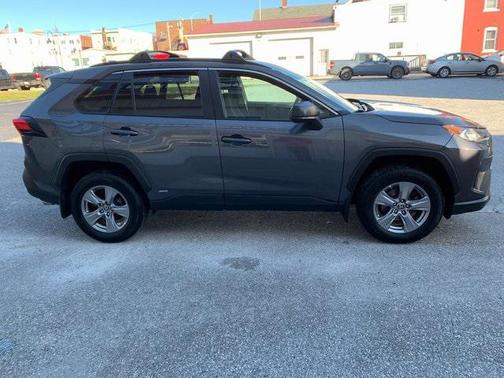 2022 Toyota RAV4 Hybrid LE