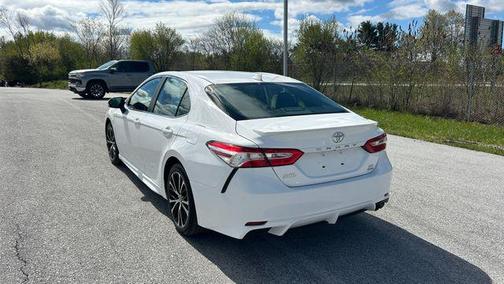 Super White 2020 Toyota Camry SE