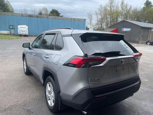 Silver Sky Metallic 2021 Toyota RAV4 Hybrid XLE