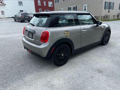2017 MINI Hardtop Cooper