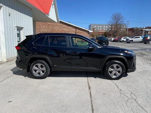 2023 Toyota RAV4 Hybrid XLE